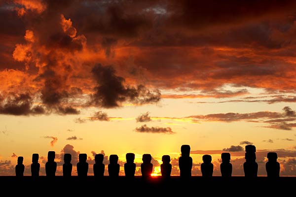A row of Moai
